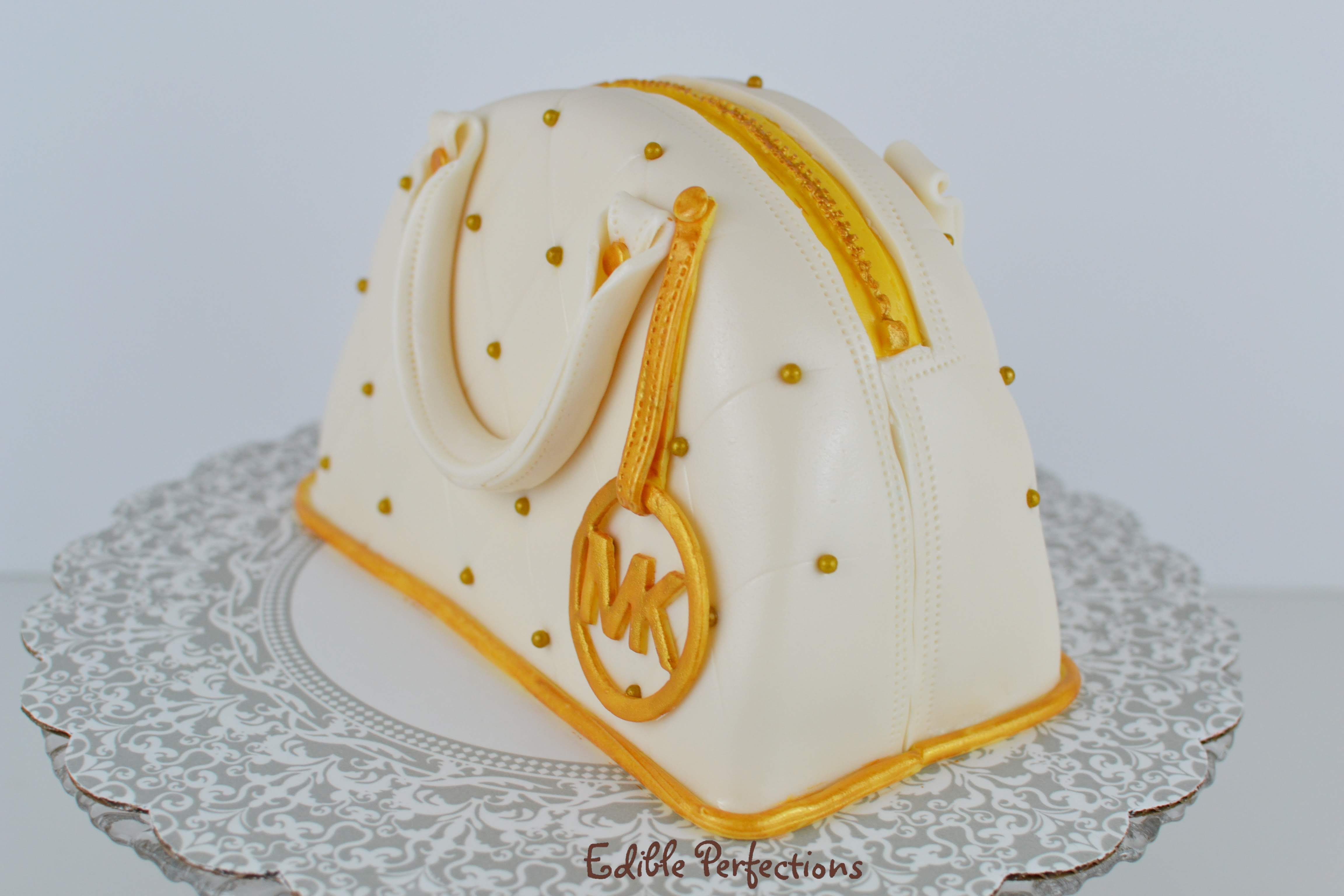 Purse cake - Decorated Cake by novita - CakesDecor