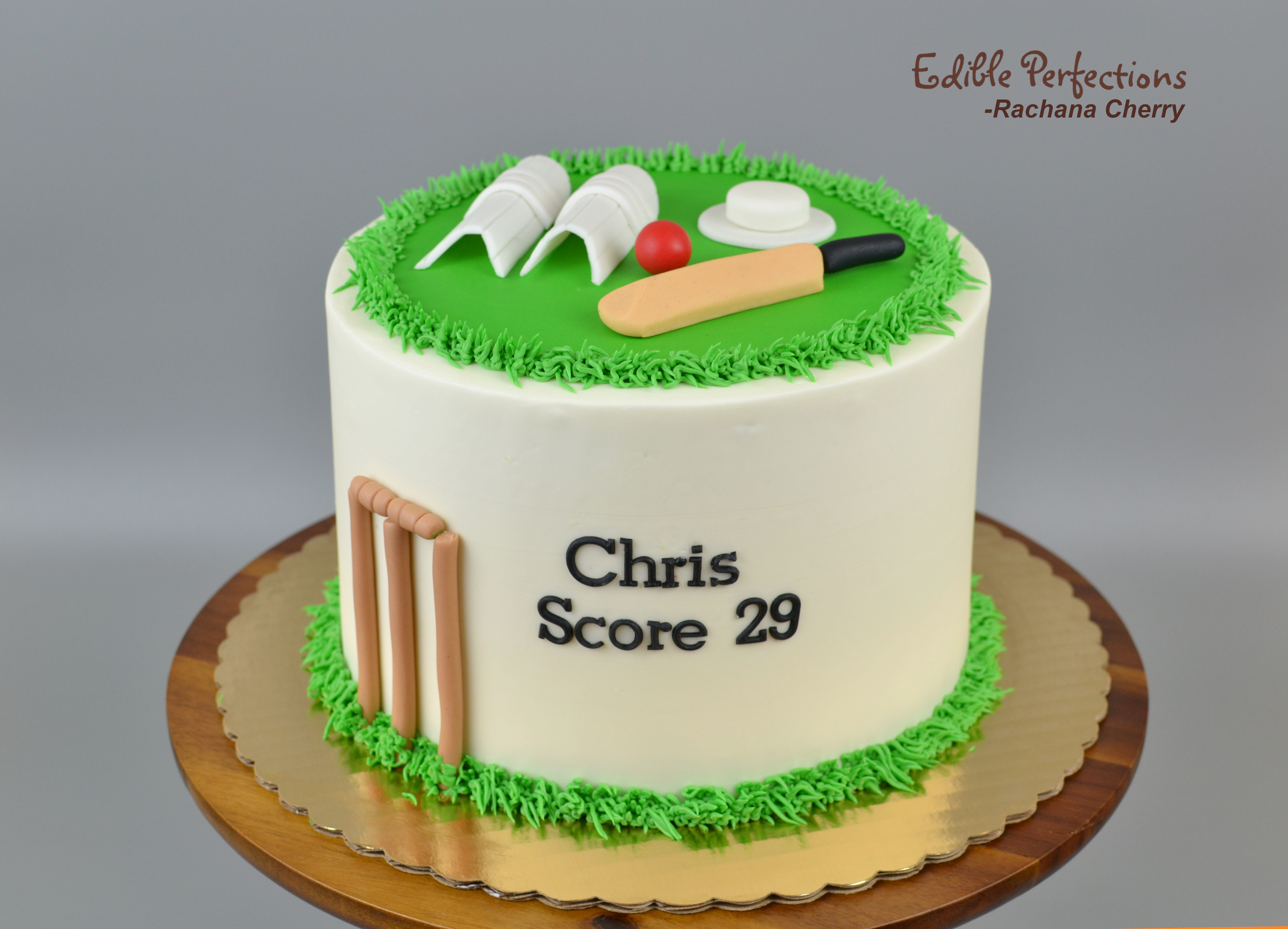 Order Quirky Cricket Fondant Cake Online, Price Rs.3750 | FlowerAura